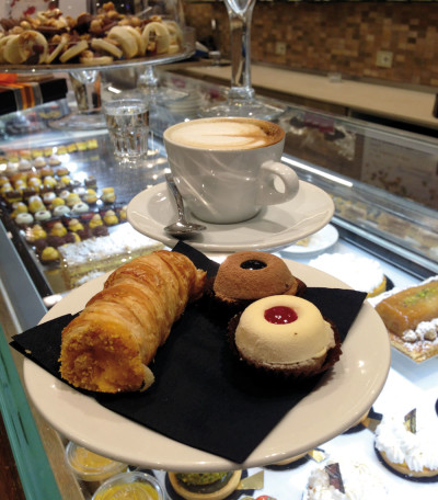 Parma Food and Art walking tour-pastries