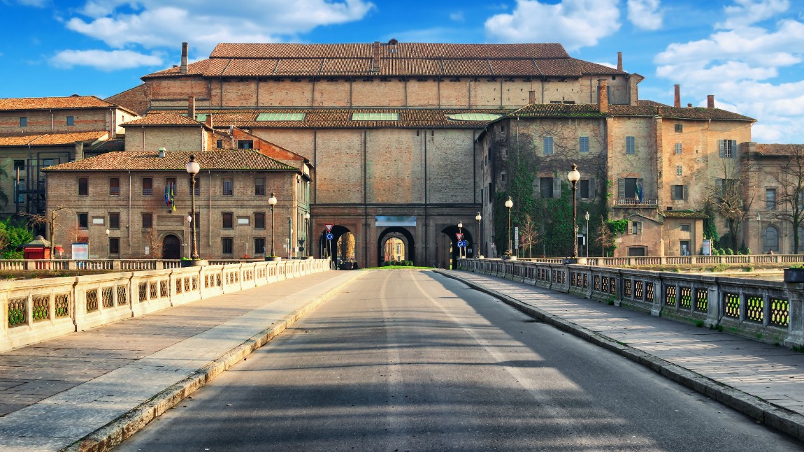 DISCOVER PARMA WITH A LOCAL TOUR GUIDE!